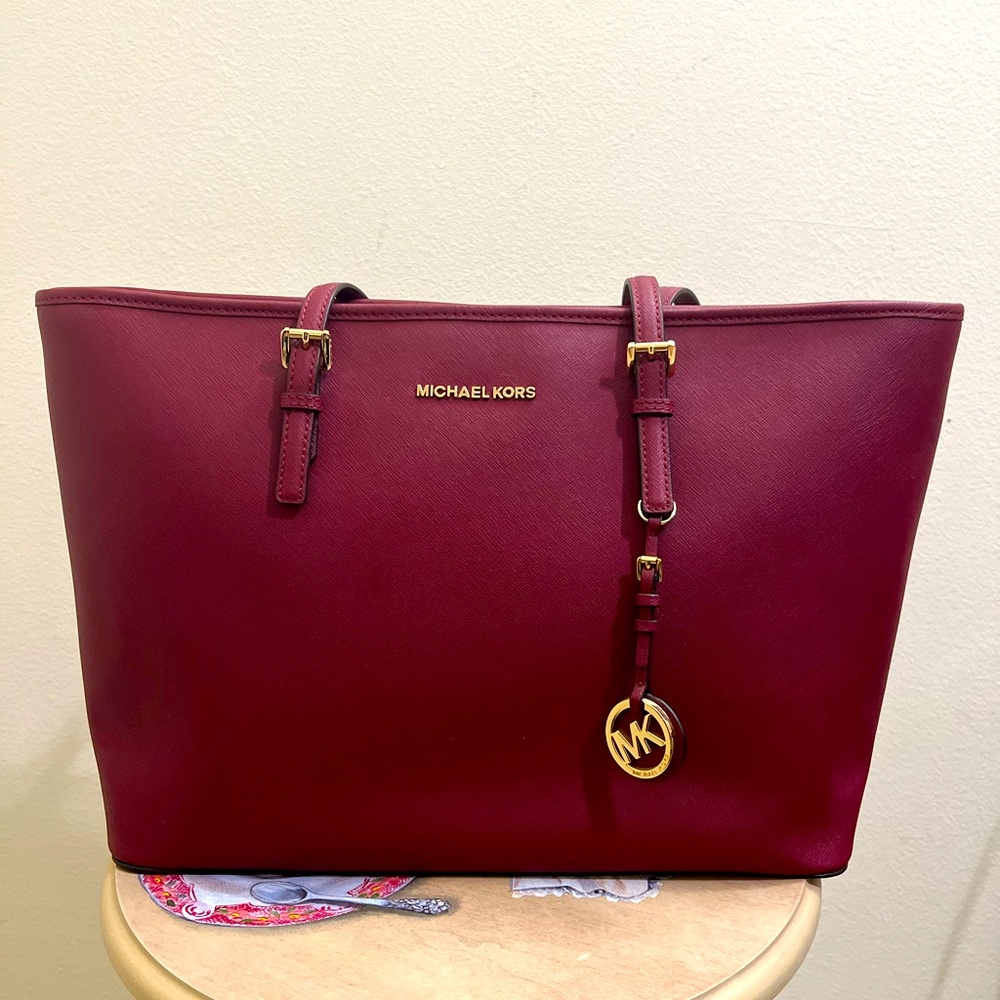 Michael Kors Jet Set Travel Tote